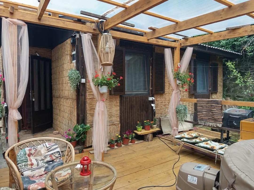 Appartamento Kucica Za Odmor Lena I Matija Sremski Karlovci Esterno foto