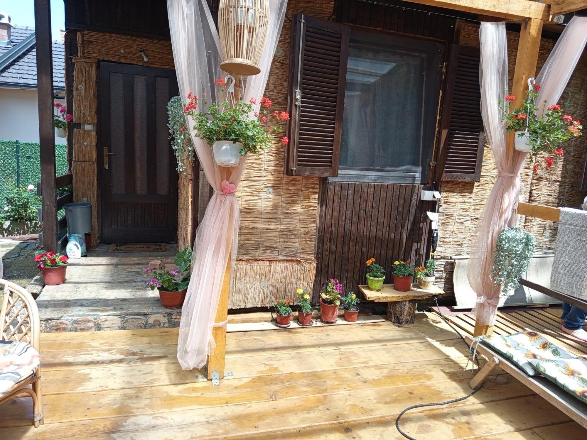 Appartamento Kucica Za Odmor Lena I Matija Sremski Karlovci Esterno foto